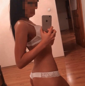 Искусная массажистка приглашает провести вечер в компании полного расслабления и удовольствия. Со мной ты забудешь обо всех заботах и окунешься в мир блаженства! 6941, 23 года